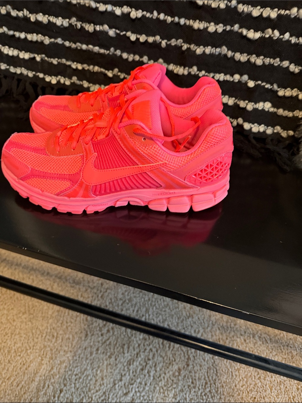 Nike Air Zoom Vomero 5 Hot punch pink